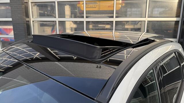 Ford KUGA 2.5 PHEV Sound Edition Direct leverbaar | Panorama dak | Elektrische trekhaak | Winterpack| 360 camera | B&O geluidsysteem