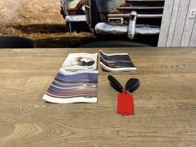 Ford KUGA 2.5 PHEV ST-Line 1e EIGENAAR CAMERA LED NAVI CRUISE ECC