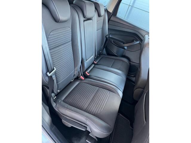 Ford KUGA 1.5 150PK EcoBoost Titanium parelmoer Trekhaak/Navi/PDC