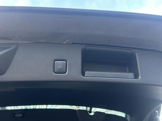 Ford KUGA 2.5 PHEV ST-Line X NIEUWE AUTO| FABRIEKSGARANTIE WINTERPACK | PANO | 360 CAMERA| ELEK. ACHTERKLEP| ACHTERBANK VERWARMD| STOEL + STUURVERWARMING| SUPER COMPLEET!