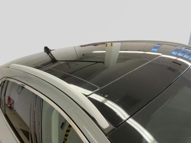 Ford KUGA 2.5 PHEV Vignale | Weg/Uitklapbare Trekhaak (Elektrisch bedienbaar) | Panoramadak | Adaptive cruise control | Winter Pack | Dodehoeksensoren | Camera | Head up Display