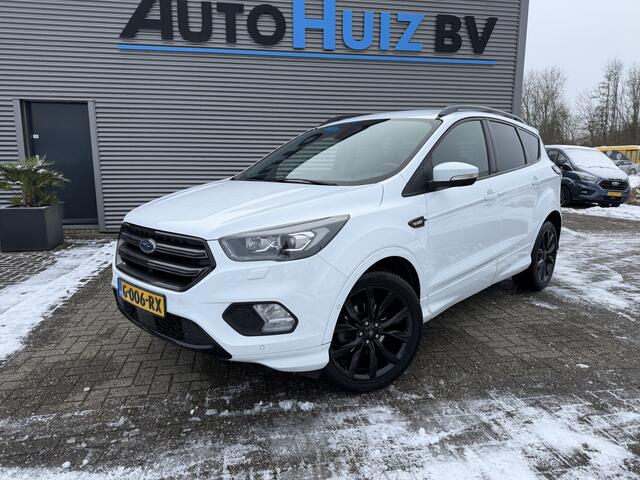 Ford KUGA 1.5 EcoBoost 150 PK ST Line 19 Inch LED Achteruitrijcamera Trekhaak 2000 KG Trekgewicht Stuurwielverwarming Xenon