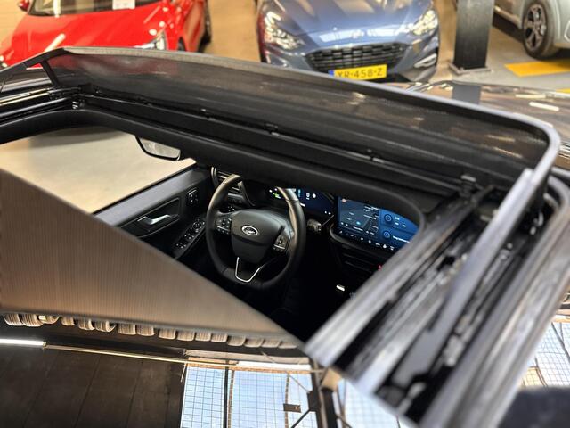 Ford KUGA PHEV 243pk ST-Line X Panoramadak Winter Techno pack AGR Stoelen 19" LM velgen HUD Fabrieksgarantie