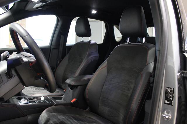 Ford KUGA 2.5 PHEV ST-Line X Trekhaak Wegklapbaar | Automaat | All season banden | Navigatiesysteem