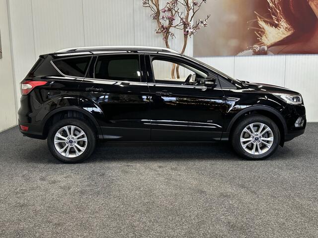Ford KUGA 1.5 ECOBOOST TITANIUM AWD NAVIGATIE CRUISE CONTROL BLUETOOTH TELEFOON MEDIA VOORBEREIDING AFN. TREKHAAK ACHTERUITRIJCAMRERA PDC ZEER MOOI !! 3010