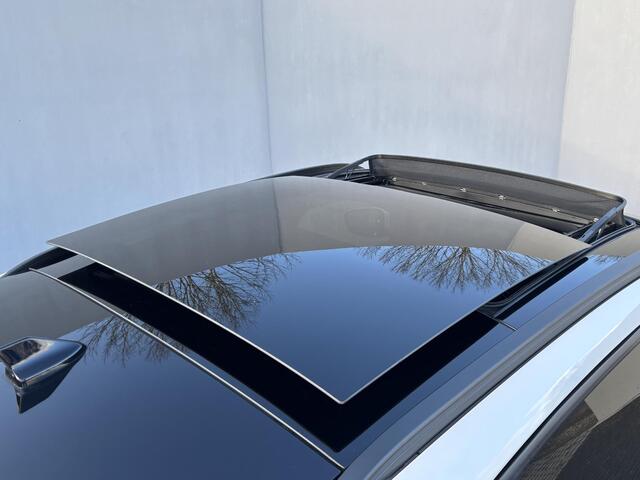 Ford KUGA 2.5i PHEV Aut. 165kW ST-Line X Automaat / Schuif/kantel dak / Elektrische trekhaak 1.500 kg / Winterpack / Adaptive Cruise / EAER 56 km / Stuur-, stoel-, achterbank- en voorruitverwarming / Bang & Olufsen audio / Navi / Apple Carplay Android /