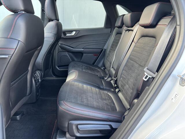 Ford KUGA 2.5i PHEV Aut. 165kW ST-Line X Automaat / Schuif/kantel dak / Elektrische trekhaak 1.500 kg / Winterpack / Adaptive Cruise / EAER 56 km / Stuur-, stoel-, achterbank- en voorruitverwarming / Bang & Olufsen audio / Navi / Apple Carplay Android /