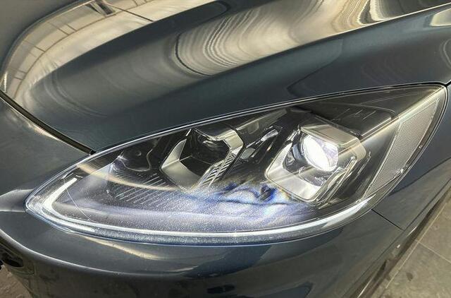 Ford KUGA 2.5 PHEV ST-Line X 225pk | Driver Assistance Pack | Wegklapbare Trekhaak | Winterpack | Technology Pack | All Weatherbanden