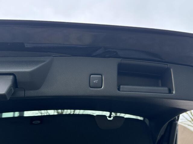 Ford KUGA 2.5 PHEV ST-Line X NIEUWE AUTO| FABRIEKSGARANTIE WINTERPACK | PANO | 360 CAMERA| ELEK. ACHTERKLEP| ACHTERBANK VERWARMD| STOEL + STUURVERWARMING| SUPER COMPLEET!