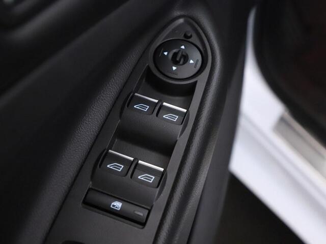 Ford KUGA 1.5 EcoBoost 150PK ST Line 1800 kilo trekgewicht Extra set LM wielen