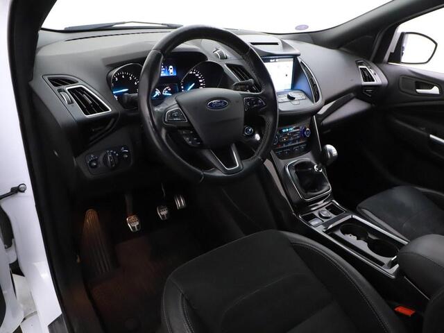 Ford KUGA 1.5 EcoBoost 150PK ST Line 1800 kilo trekgewicht Extra set LM wielen