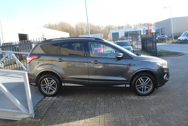 Ford KUGA 1.5 EcoBoost AWD Vignale Trekhaak/Panoramadak/Navigatie/Achteruitrijcamera/Stoelverwarming/Stuurverwarming/Keyless/Adaptive cruise control/Elektrische achterklep