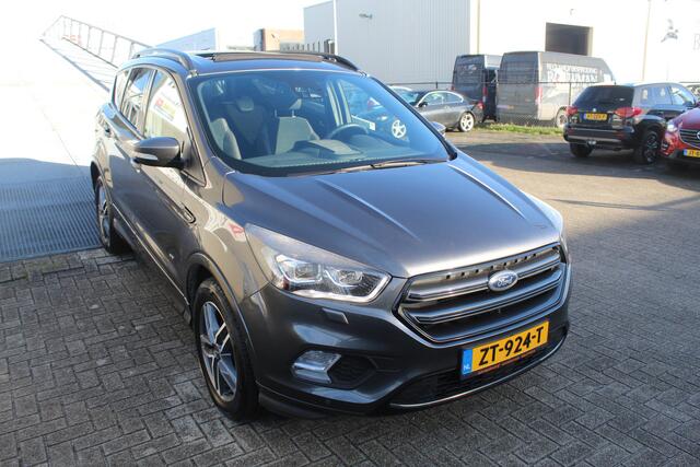 Ford KUGA 1.5 EcoBoost AWD Vignale Trekhaak/Panoramadak/Navigatie/Achteruitrijcamera/Stoelverwarming/Stuurverwarming/Keyless/Adaptive cruise control/Elektrische achterklep