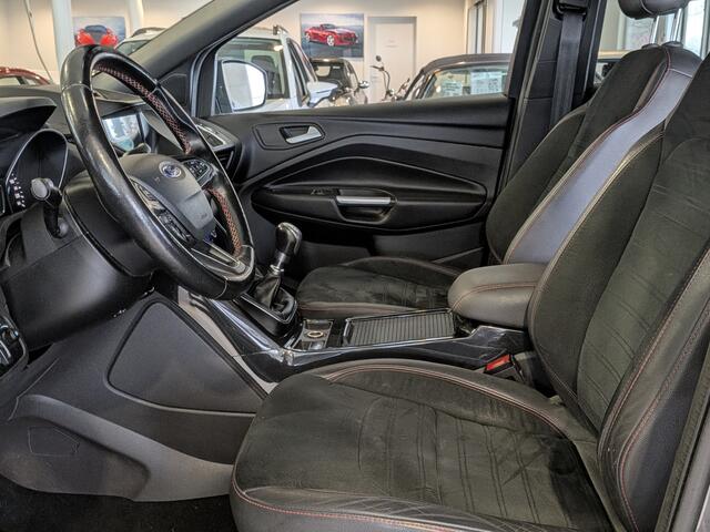 Ford KUGA 1.5 EcoBoost Vignale Airco, Cruise Control, Trekhaak, Stuurbekrachtiging