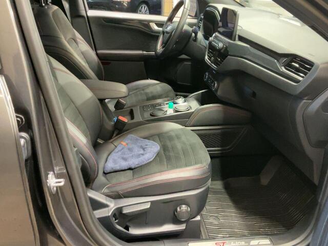 Ford KUGA 2.5 PHEV ST-Line X 225pk Afneembare Trekhaak | Adaptieve Cruise | Winterpack | 19 inch velgen | Head up Display | Achteruitrijcamera