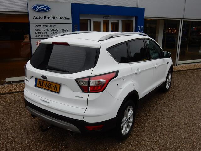 Ford KUGA 1.5 120PK EcoBoost Titanium | Half leder | Trekhaak | Winter pack | PDC | Navigatie |