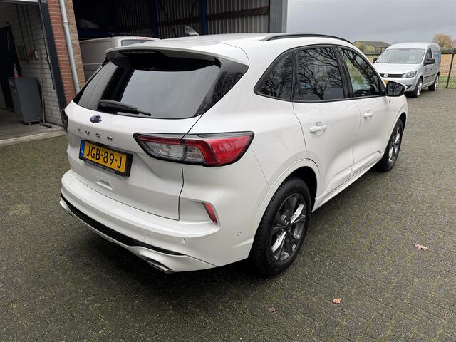 Ford KUGA 1.5 EcoB. ST-Line X