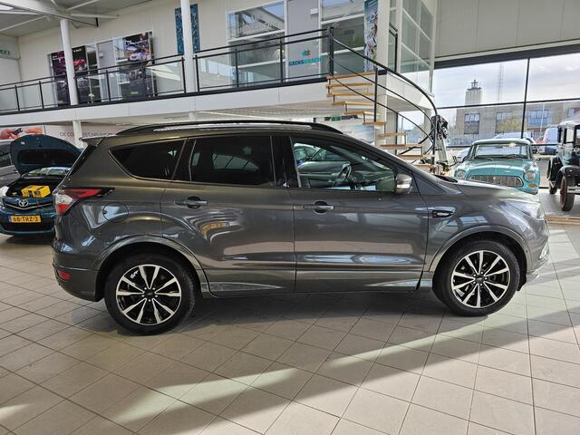 Ford KUGA 1.5 EcoBoost ST Line