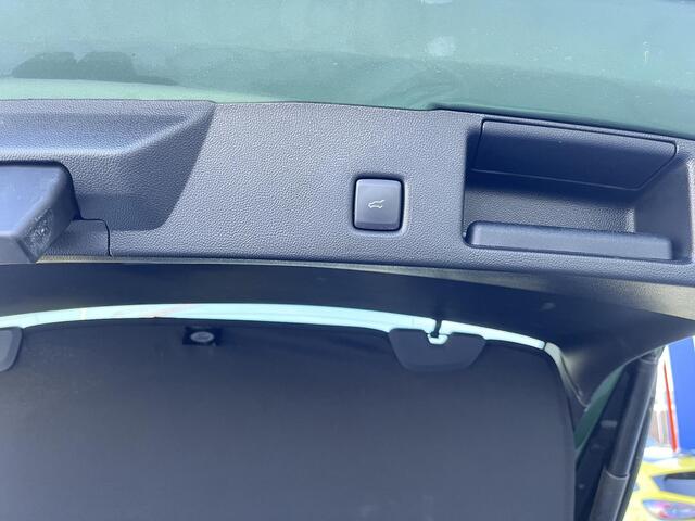 Ford KUGA 2.5 PHEV ST-Line X | Orig. NL Auto | Wegklapbare trekhaak (elektrisch bedienbaar) | Winter Pack