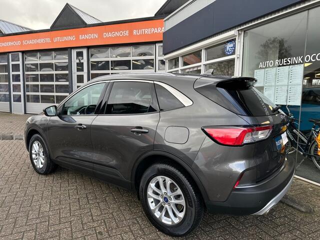 Ford KUGA 2.5 PHEV TITANIUM