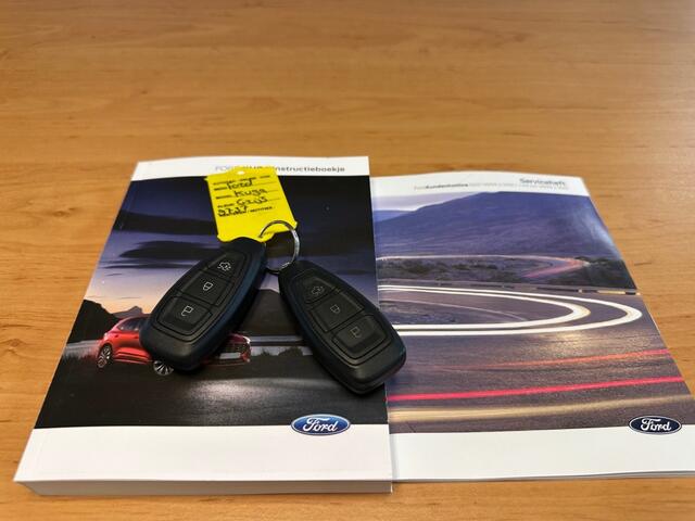 Ford KUGA 2.5 PHEV TITANIUM