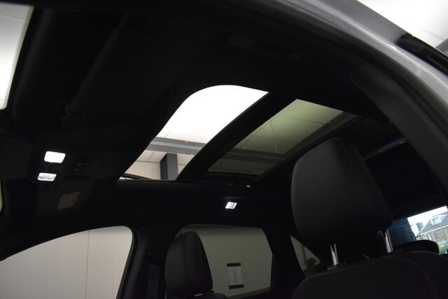 Ford KUGA 2.5 PHEV ST Line Vignale Head-up Trekh Panodak Camera