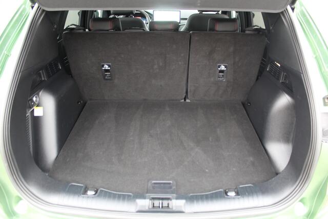 Ford KUGA 2.5-243pk PHEV ST-Line X. Trekgewicht 2.100kg. Nieuw Model ! Van ¤. 54.937,- voor ¤. 43.735,- Trekgewicht van 2.100kg ! Elektr. panodak., elektr. trekhaak, stoel-, stuur- en voorraamverw., 360gr. Camera, HUD, AppleCarplay/Androidauto, Elektr. verstelb. co