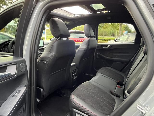 Ford KUGA 2.5 PHEV ST-Line X Diamond Black Package 243pk e-CVT Automaat | 3963 | Full Options | Diamond Black Package | Afn. Trekhaak | Panodak | Coast-to-Coast Matrix LED | 20'' | Winter Pack | Head-Up | Driver Assistance Pack | AGR-stoelen | etc. etc.