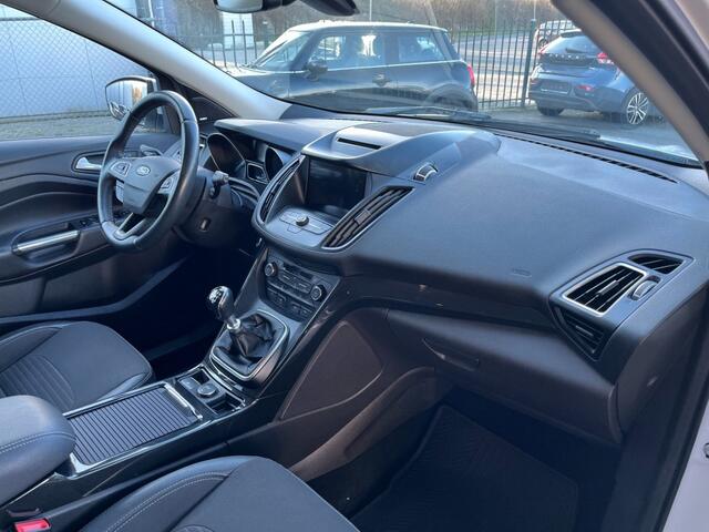 Ford KUGA 150PK EcoBoost Titanium parelmoer Trekhaak/Navi/PDC