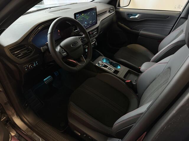 Ford KUGA 2.5 PHEV VOORRAAD DIRECT LEVERBAAR 243 PK ST-LINE X PANO B&O TREKHAAK 20''LMV ELEK.STOEL STOEL/STUUR/RUIT VERW. 360.CAM ? Ford Wijchen / Al 30 Jaar verkopen wij Ford In Nederland / Wij leveren Nieuwe en Bijna nieuwe Ford's / Zowel : ST-Line X / St-Line / 