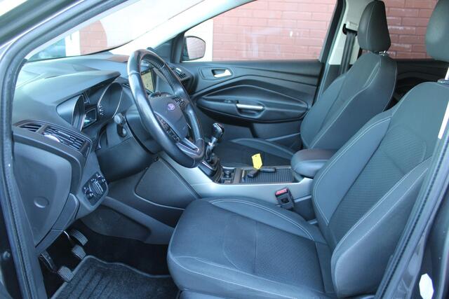 Ford KUGA 1.5 EcoBoost 150 PK Titanium | Trekhaak | 2000 KG Trekgewicht | Voorruitverwarming | Navigatie | Climate Control | Cruise Control