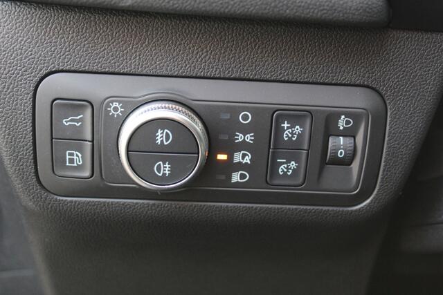 Ford KUGA 2.5-225pk Plug-in Hybrid ST-Line X. Hybride rijden voor een reële prijs ! Adaptive Cruise Control, Stoel-, achterbank, stuur- en voorraamverwarming, autm. airco dual, camera v+a, elektr. achterklep, side- en lane assist etc.