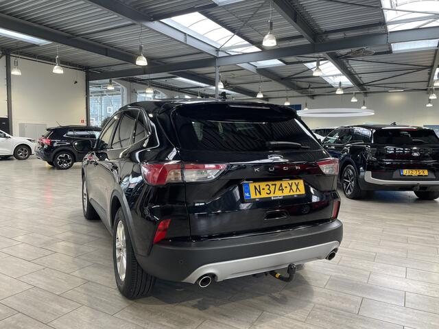 Ford KUGA 1.5 EcoBoost 150 pk Titanium | Trekhaak | LED | Winter Pack | Navi | Clima | Cruise | 100% dealer onderh.