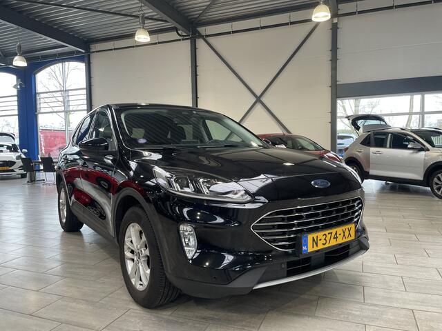 Ford KUGA 1.5 EcoBoost 150 pk Titanium | Trekhaak | LED | Winter Pack | Navi | Clima | Cruise | 100% dealer onderh.