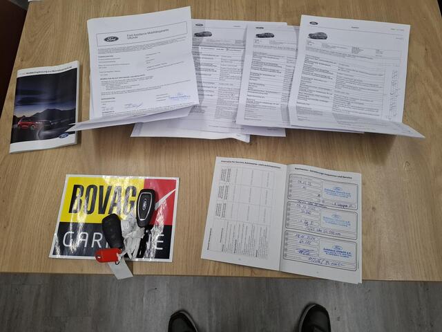 Ford KUGA 2.5 PHEV ST-Line X 19INCH LEER