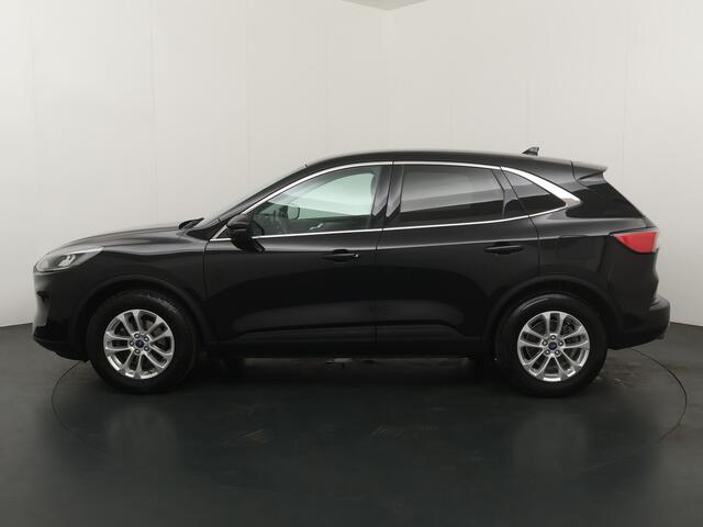 Ford KUGA 1.5 EcoBoost 150 pk Titanium | Trekhaak | LED | Winter Pack | Navi | Clima | Cruise | 100% dealer onderh.