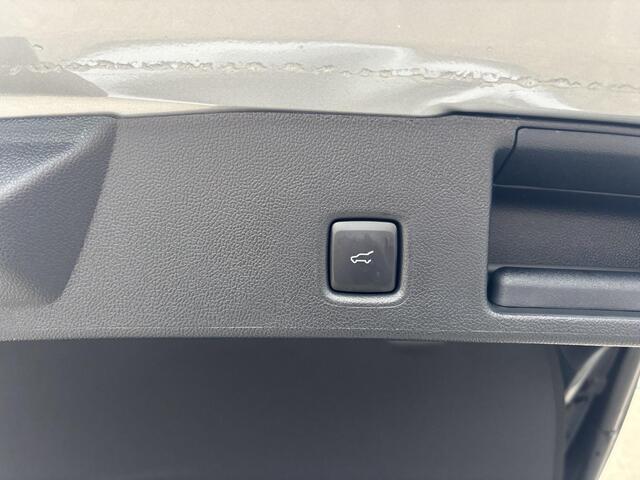 Ford KUGA 2.5 PHEV ST-Line X | | 243pk Adaptieve Cruise | Winterpack | 19 inch | B&O Audio | Elek Achterklep | 2.100kg Trekgewicht