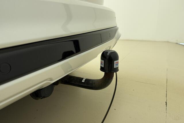 Ford KUGA 2.5 PHEV Vignale 225 PK Automaat | Panoramisch schui/kanteldak | Leder Alcantara bekleding | Stoel & Stuurverwarming | Keyless | Trekhaak