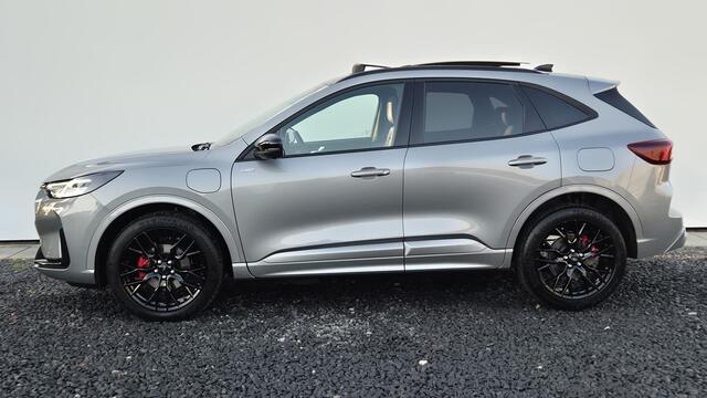 Ford KUGA 2.5 PHEV ST-Line X Black Pack - Panorama Dak - 360 Camera - ACC - Privacy Glas - 20"Wielen - Dodehoek Detectie - Winter Pack - Achterbank verwarming - Nieuw - 2100 KG Trekgewicht