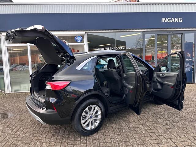 Ford KUGA 2.5 PHEV TITANIUM