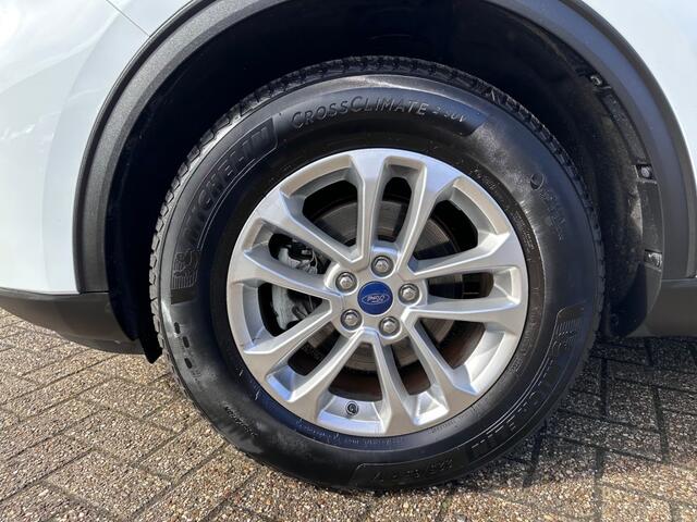 Ford KUGA 2.5 PHEV TITANIUM TREKHAAK