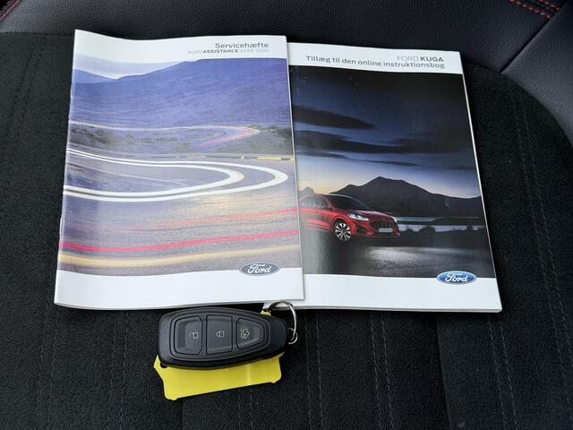 Ford KUGA 2.5 PHEV Graphite Tech Edition / HUD / Navigatie / Dodehoek Detectie / 360 Camera / Bang & Olufsen / Stoel Verwarming / Elektr. Bestuurders Stoel / Elektr. Achterklep / Adaptieve Cruise / Clima / DAB / Apple Carplay & Android Auto /