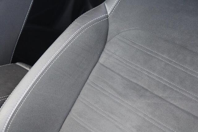 Ford KUGA 1.5 EcoBoost ST Line | Trekhaak 1800KG | Climate Control | Navigatie | Camera | Cruise Control |