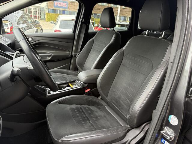 Ford KUGA 1.5 EcoBoost ST-Line 150pk | Trekhaak | Winter Pack | Parkeersensoren | 2000kg Trekgewicht! | Dealer Onderhouden |