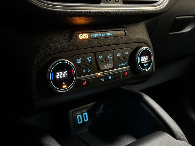 Ford KUGA 2.5 PHEV Titanium 225Pk Automaat (VIRTUAL COCKPIT, APPLE CARPLAY, GROOT NAVI, CLIMATE, STOELVERWARMING, SPORTSTOELEN, LM VELGEN, KEYLESS, NIEUWE APK, NIEUWSTAAT)