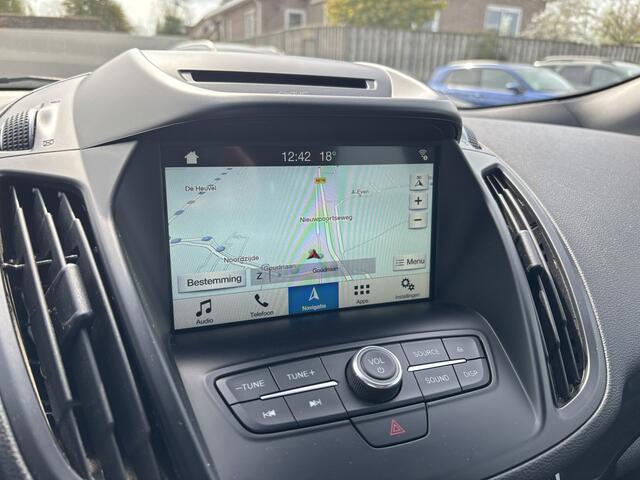 Ford KUGA 1.5 Turbo ST Line All-Seasons / Camera / Carplay