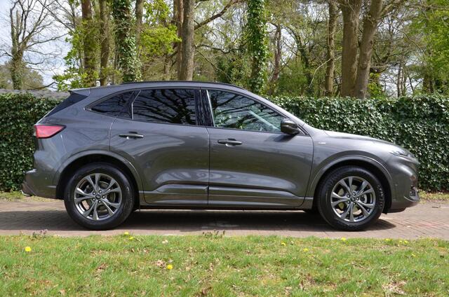 Ford KUGA 1.5 EcoBoost St Line Navi/Led/Pdc/Ecc/Digital Cockpit/Achteruitrijcamera/Trekhaak-Wegklapbaar/Privacy-Glass/Stuur stoel & achterbankverwarming