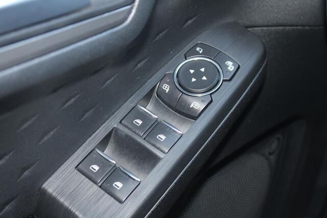 Ford KUGA 2.5 PHEV Titanium | 28.800 KM | Winterpack | navigatie | L. M. Velgen.