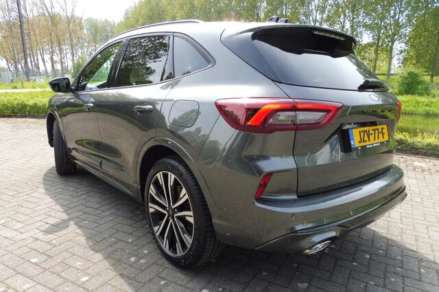 Ford KUGA ST-Line X Panodak Trekhaak alle Packs Nieuw direct uit voorraad Grijs en Zwart