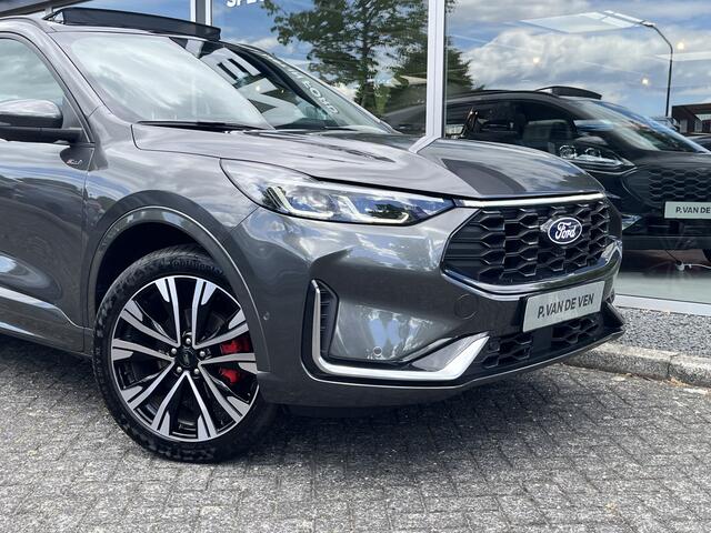 Ford KUGA 2.5 PHEV ST-Line X Diamond Black Package 243pk e-CVT Automaat | 2026.75 | Ook leverbaar in meerdere kleuren | Full Options | BlueCruise | Diamond Black Package | E-Trekhaak | Panodak | Coast-to-Coast Matrix LED | 20'' | Winter Pack | Driver Assistance